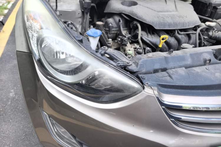 Used Hyundai Elantra (5th Generation / Langdong) 2013 1.6L Automatic Luxury Model Right Front Headlight