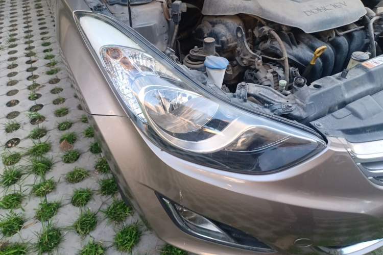 Used Hyundai Elantra (5th Generation / Langdong) 2013 1.6L Automatic Leading Model Right Front Headlight