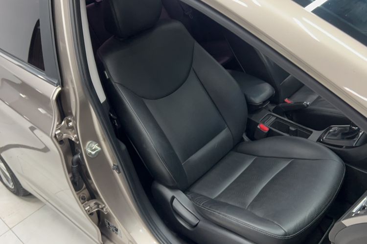 Used Hyundai Elantra (5th Generation / Langdong) 2013 1.6L Automatic Luxury Model Right Front Seat