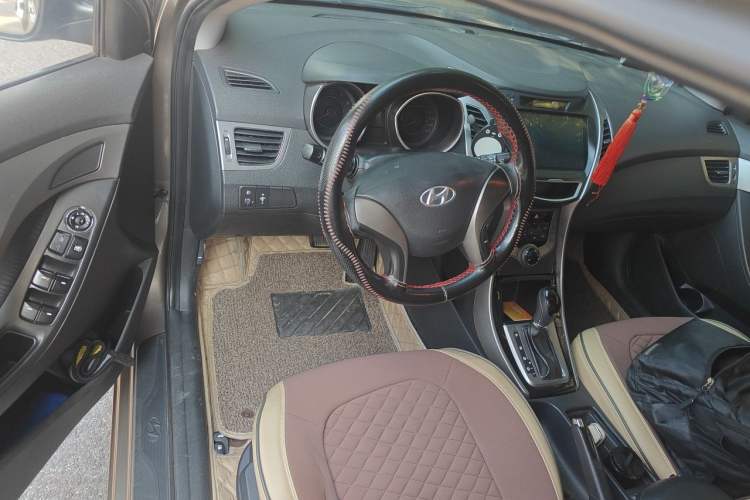 Used Hyundai Elantra (5th Generation / Langdong) 2013 1.6L Automatic Leading Model Steering Wheel
