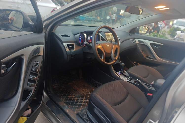 Used Hyundai Elantra (5th Generation / Langdong) 2013 1.6L Automatic Leading Model Driver Seat