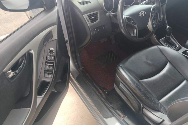 Used Hyundai Elantra (5th Generation / Langdong) 2013 1.6L Automatic Luxury Model Driver Seat