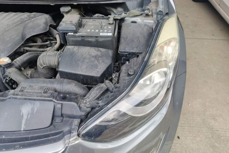 Used Hyundai Elantra (5th Generation / Langdong) 2013 1.6L Automatic Luxury Model Engine Bay Left