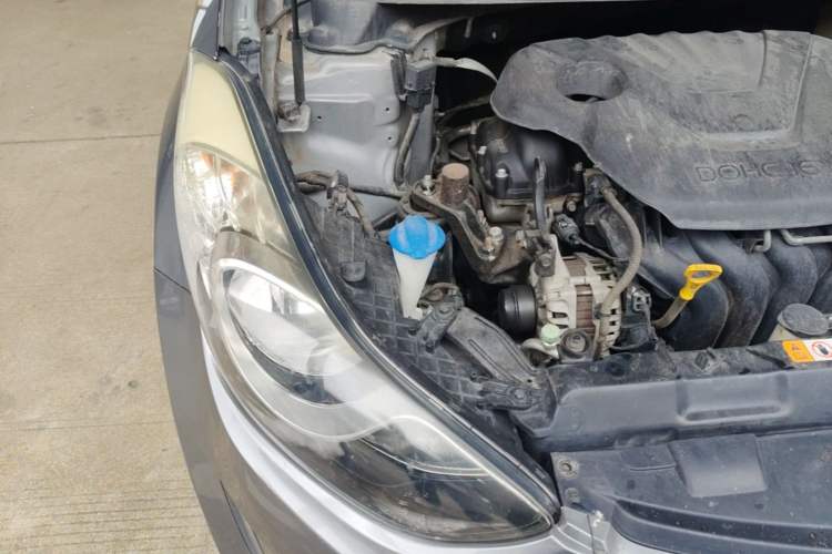 Used Hyundai Elantra (5th Generation / Langdong) 2013 1.6L Automatic Luxury Model Engine Bay Right