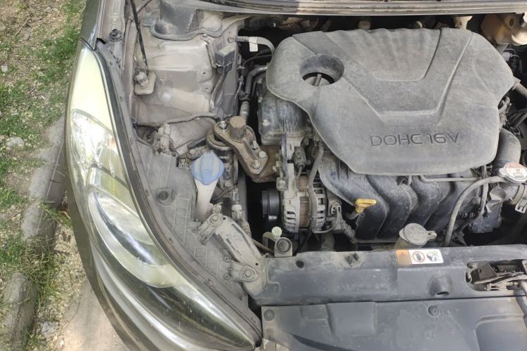Used Hyundai Elantra (5th Generation / Langdong) 2013 1.6L Automatic Leading Model Engine Bay Right