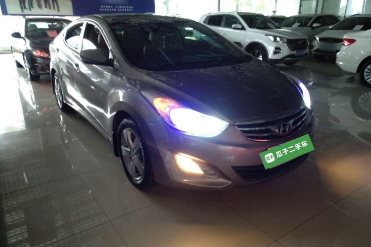 Used Hyundai Elantra (5th Generation / Langdong) 2013 1.6L Automatic Luxury Model Front Right 45 Deg