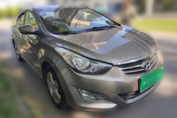 Used Hyundai Elantra (5th Generation / Langdong) 2013 1.6L Automatic Leading Model Front Right 45 Deg