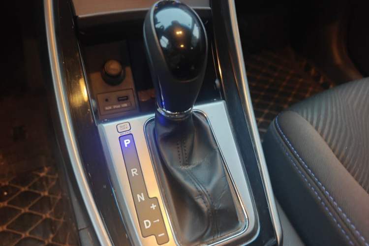 Used Hyundai Elantra (5th Generation / Langdong) 2013 1.6L Automatic Leading Model Gear Lever