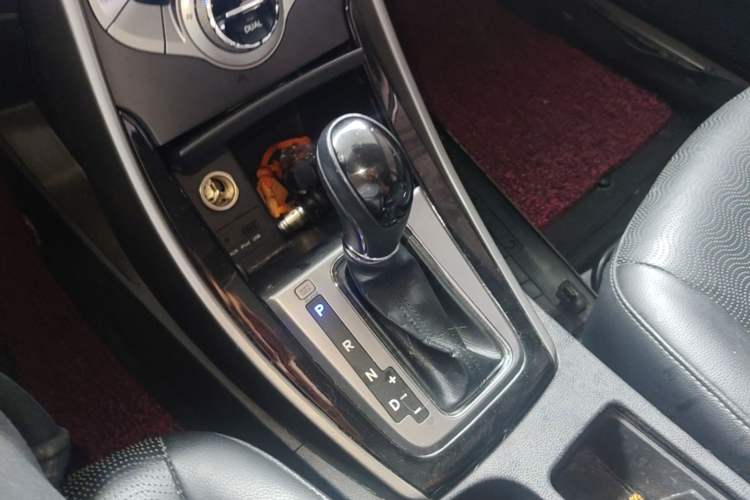 Used Hyundai Elantra (5th Generation / Langdong) 2013 1.6L Automatic Luxury Model Gear Lever