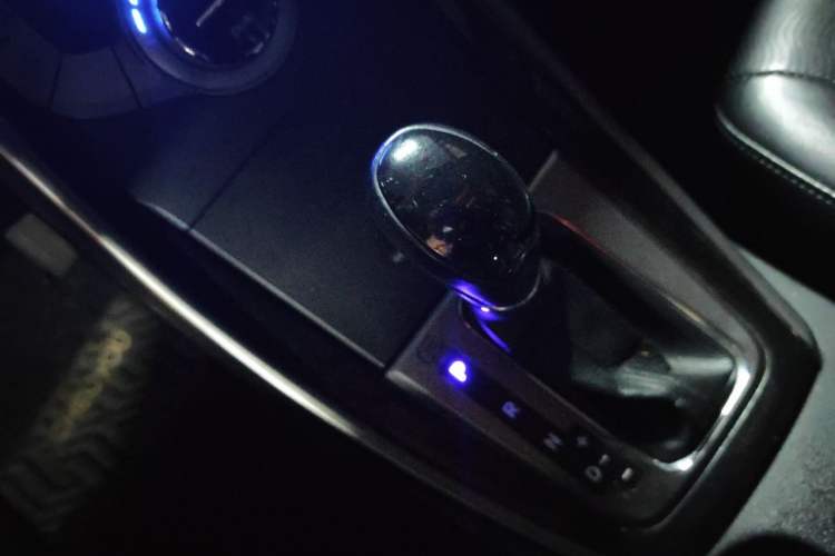 Used Hyundai Elantra (5th Generation / Langdong) 2013 1.6L Automatic Luxury Model Gear Lever