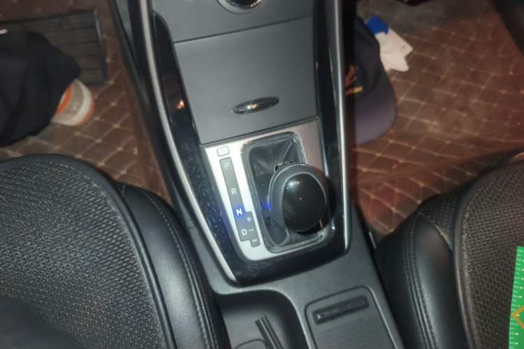 Used Hyundai Elantra (5th Generation / Langdong) 2013 1.6L Automatic Leading Model Gear Lever
