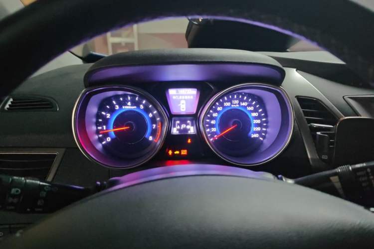 Used Hyundai Elantra (5th Generation / Langdong) 2013 1.6L Automatic Luxury Model Instrument Cluster