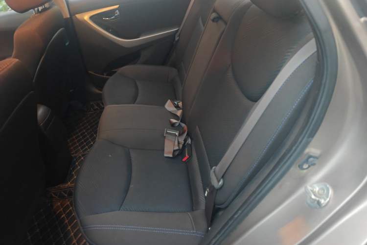 Used Hyundai Elantra (5th Generation / Langdong) 2013 1.6L Automatic Leading Model Left Rear Seat