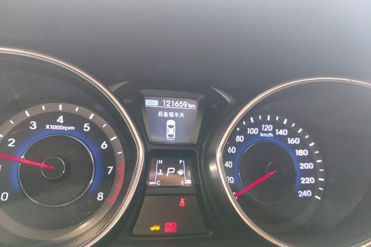 Used Hyundai Elantra (5th Generation / Langdong) 2013 1.6L Automatic Luxury Model Odometer Close Up