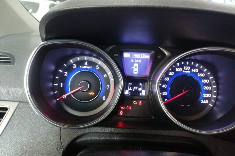 Used Hyundai Elantra (5th Generation / Langdong) 2013 1.6L Automatic Leading Model Odometer Close Up