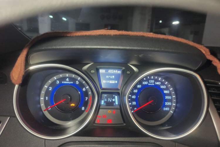 Used Hyundai Elantra (5th Generation / Langdong) 2013 1.6L Automatic Leading Model Odometer Close Up