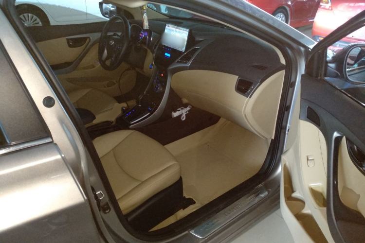 Used Hyundai Elantra (5th Generation / Langdong) 2013 1.6L Automatic Luxury Model Right Front Seat