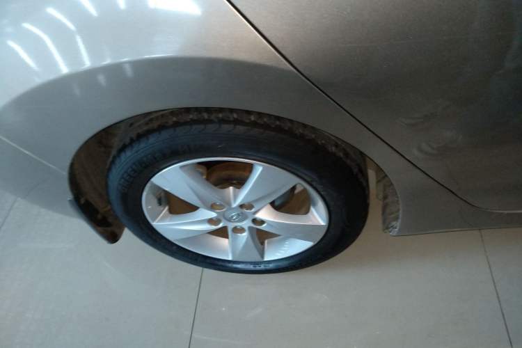Used Hyundai Elantra (5th Generation / Langdong) 2013 1.6L Automatic Luxury Model Right Rear Wheel Hub