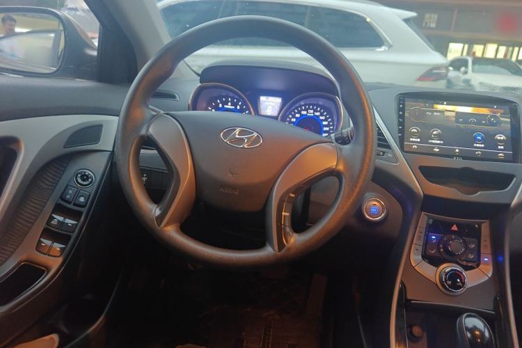 Used Hyundai Elantra (5th Generation / Langdong) 2013 1.6L Automatic Leading Model Steering Wheel