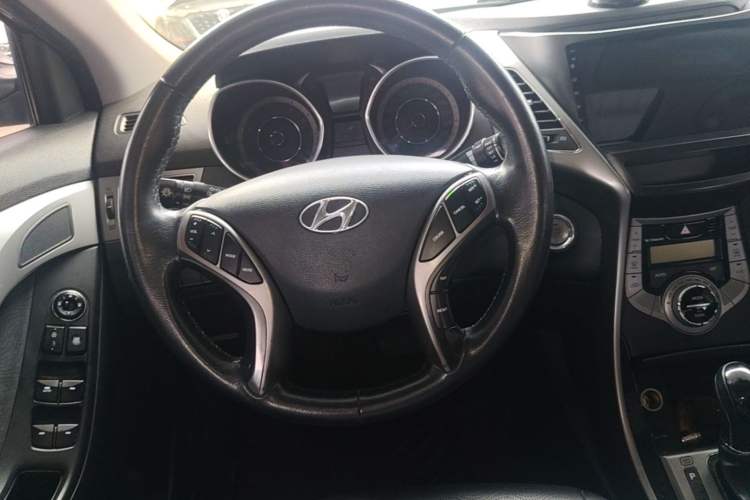 Used Hyundai Elantra (5th Generation / Langdong) 2013 1.6L Automatic Luxury Model Steering Wheel