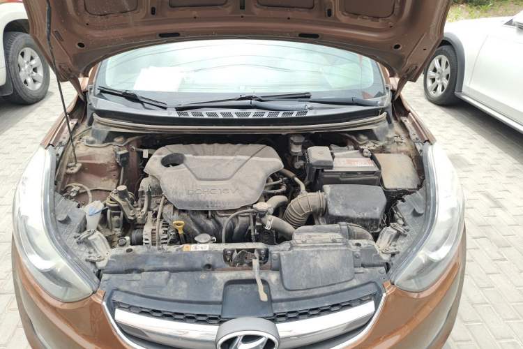 Used Hyundai Elantra (5th Generation / Langdong) 2013 1.6L Automatic Leading Model Engine Bay