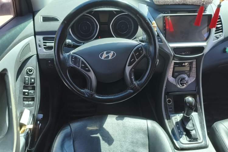 Used Hyundai Elantra (5th Generation / Langdong) 2013 1.6L Automatic Luxury Model Steering Wheel
