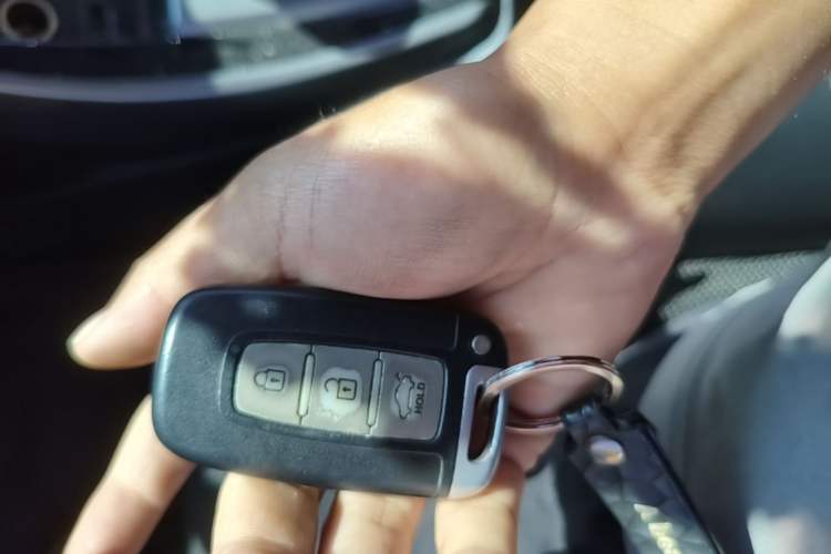 Used Hyundai Elantra (5th Generation / Langdong) 2013 1.6L Automatic Luxury Model Vehicle Key