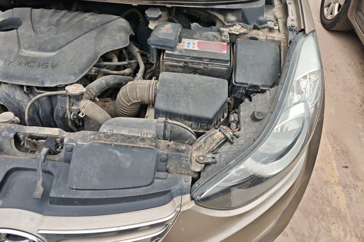 Used Hyundai Elantra (5th Generation / Langdong) 2013 1.6L Automatic Leading Model Engine Bay Left