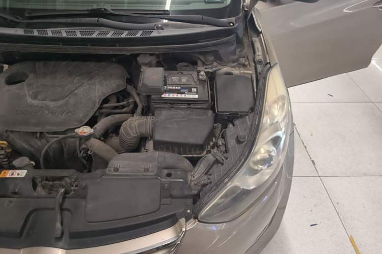 Used Hyundai Elantra (5th Generation / Langdong) 2013 1.6L Automatic Leading Model Engine Bay Left