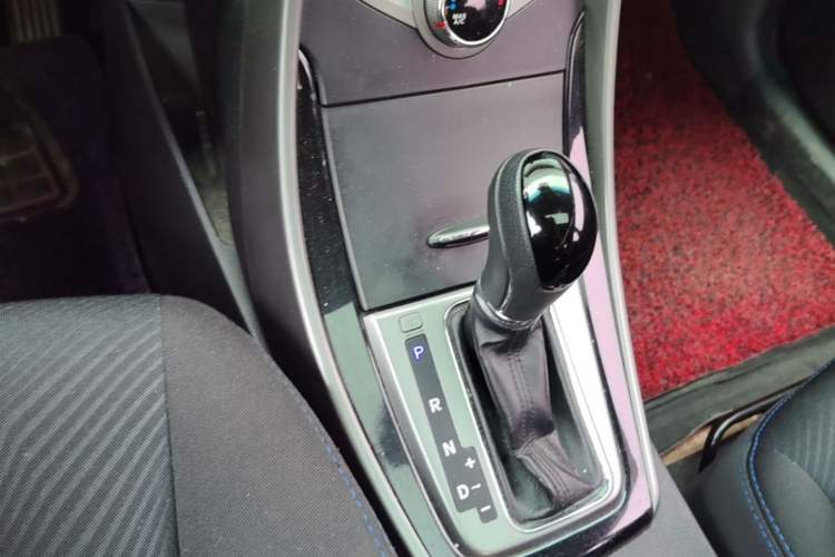 Used Hyundai Elantra (5th Generation / Langdong) 2013 1.6L Automatic Leading Model Gear Lever