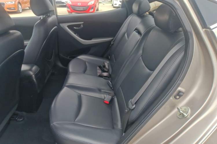 Used Hyundai Elantra (5th Generation / Langdong) 2013 1.6L Automatic Leading Model Left Rear Seat
