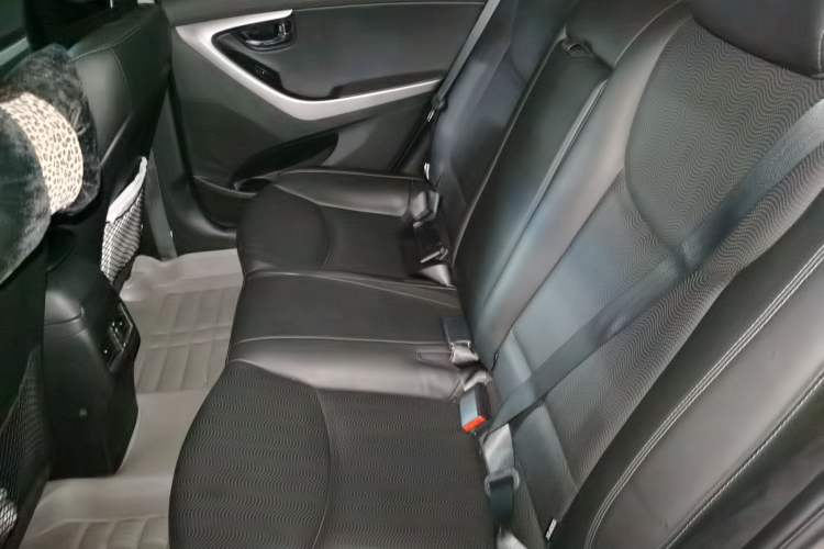 Used Hyundai Elantra (5th Generation / Langdong) 2013 1.6L Automatic Luxury Model Left Rear Seat
