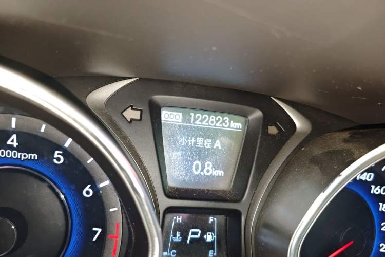 Used Hyundai Elantra (5th Generation / Langdong) 2013 1.6L Automatic Leading Model Odometer Close Up