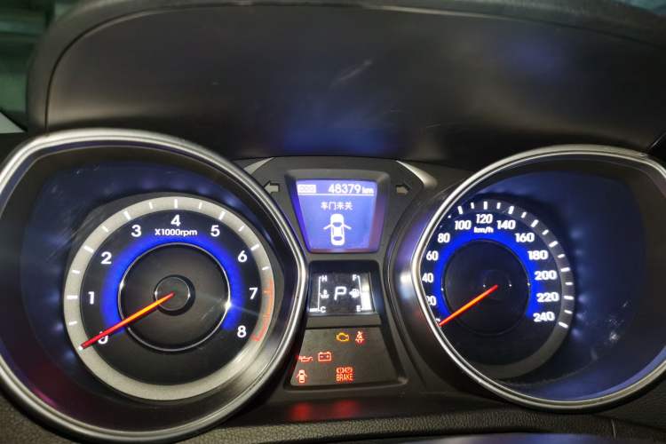 Used Hyundai Elantra (5th Generation / Langdong) 2013 1.6L Automatic Luxury Model Odometer Close Up