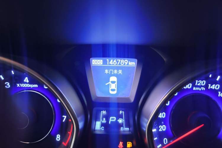 Used Hyundai Elantra (5th Generation / Langdong) 2013 1.6L Automatic Leading Model Odometer Close Up