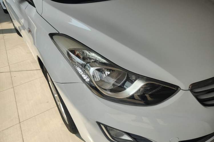 Used Hyundai Elantra (5th Generation / Langdong) 2013 1.6L Automatic Leading Model Right Front Headlight