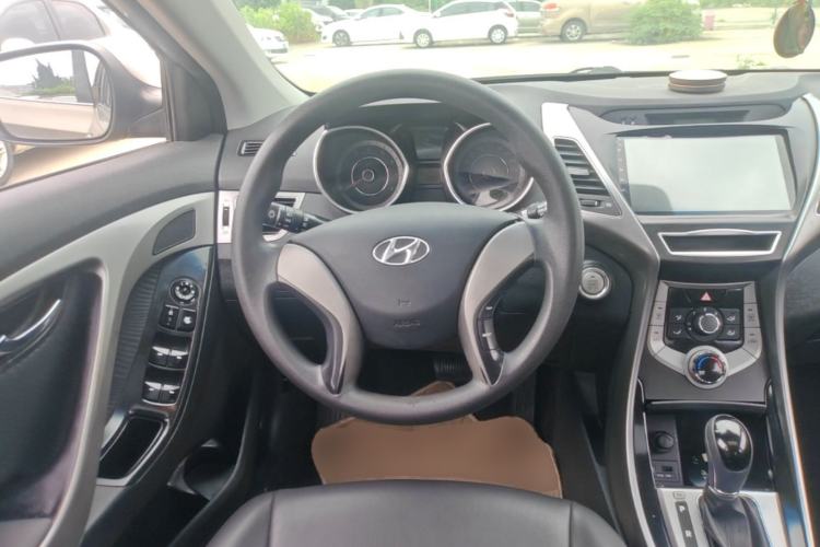 Used Hyundai Elantra (5th Generation / Langdong) 2013 1.6L Automatic Leading Model Steering Wheel