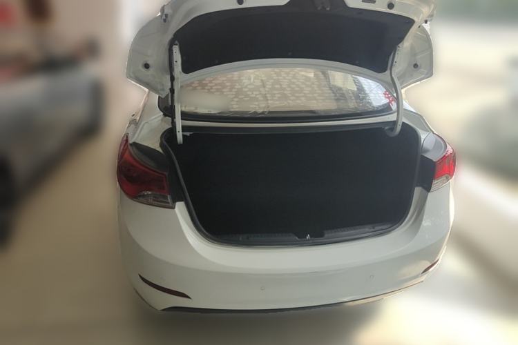 Used Hyundai Elantra (5th Generation / Langdong) 2013 1.6L Automatic Leading Model Trunk