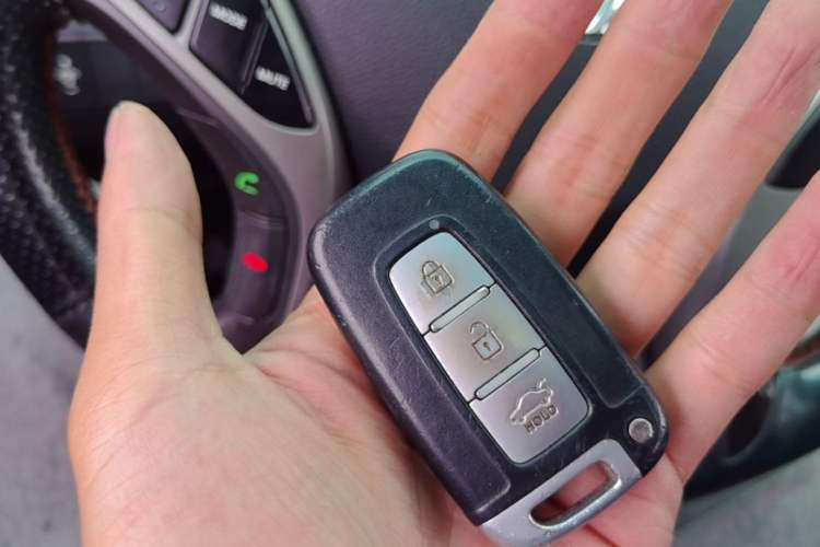 Used Hyundai Elantra (5th Generation / Langdong) 2013 1.6L Automatic Leading Model Vehicle Key