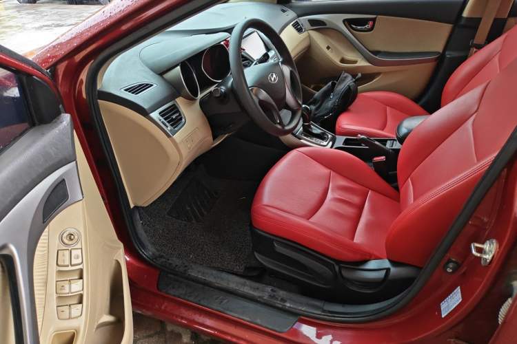 Used Hyundai Elantra (5th Generation / Langdong) 2013 1.6L Automatic Leading Model Driver Seat