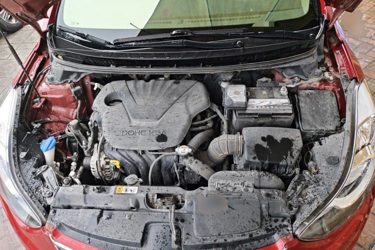 Used Hyundai Elantra (5th Generation / Langdong) 2013 1.6L Automatic Leading Model Engine Bay