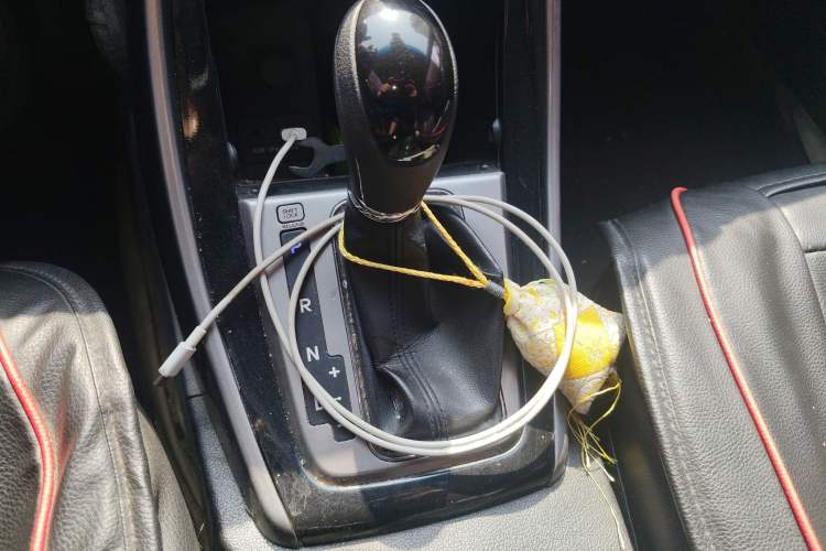 Used Hyundai Elantra (5th Generation / Langdong) 2013 1.6L Automatic Leading Model Gear Lever