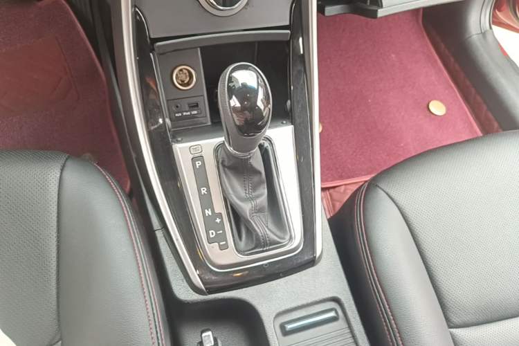 Used Hyundai Elantra (5th Generation / Langdong) 2013 1.6L Automatic Leading Model Gear Lever
