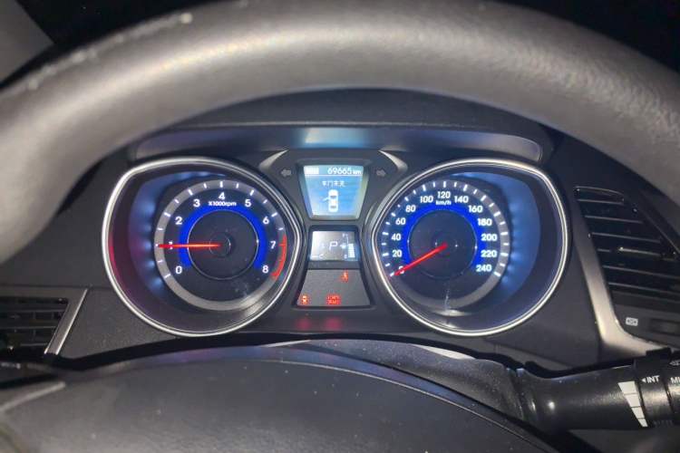 Used Hyundai Elantra (5th Generation / Langdong) 2013 1.6L Automatic Leading Model Instrument Cluster