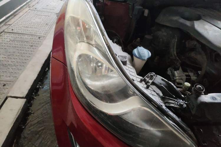 Used Hyundai Elantra (5th Generation / Langdong) 2013 1.6L Automatic Luxury Model Right Front Headlight