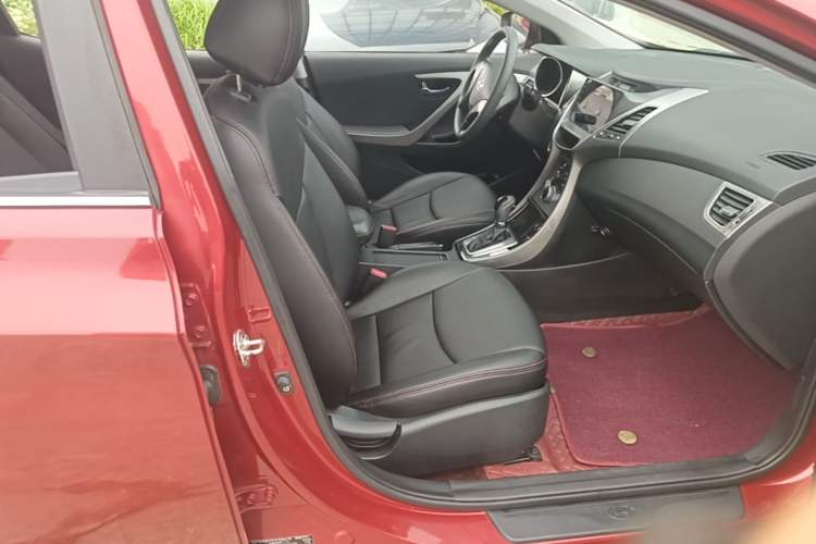 Used Hyundai Elantra (5th Generation / Langdong) 2013 1.6L Automatic Leading Model Right Front Seat