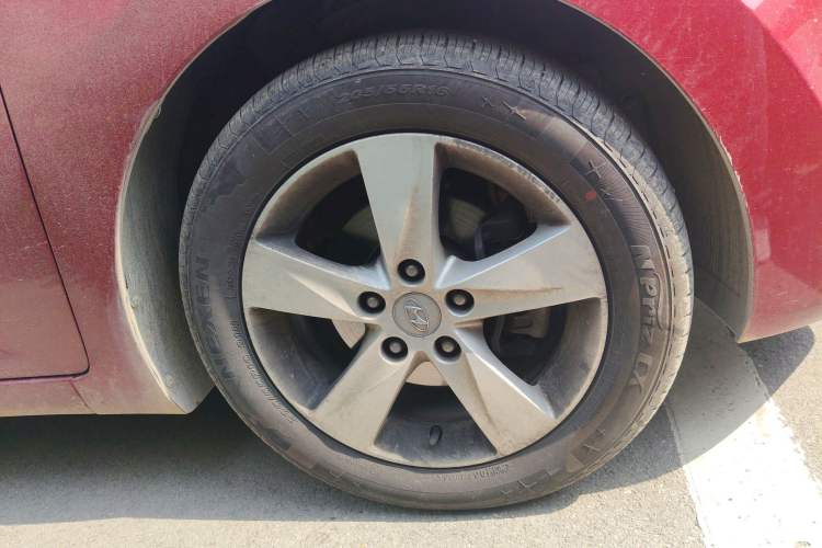 Used Hyundai Elantra (5th Generation / Langdong) 2013 1.6L Automatic Leading Model Right Front Wheel Hub