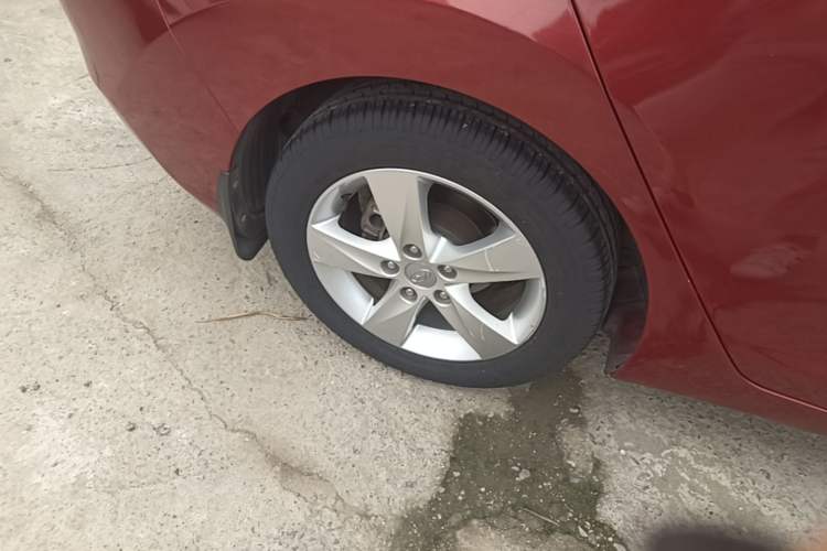 Used Hyundai Elantra (5th Generation / Langdong) 2013 1.6L Automatic Leading Model Right Rear Wheel Hub