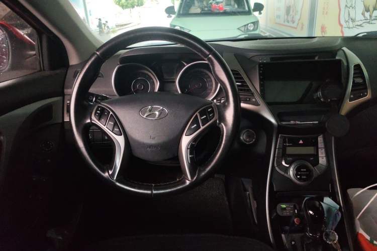 Used Hyundai Elantra (5th Generation / Langdong) 2013 1.6L Automatic Luxury Model Steering Wheel