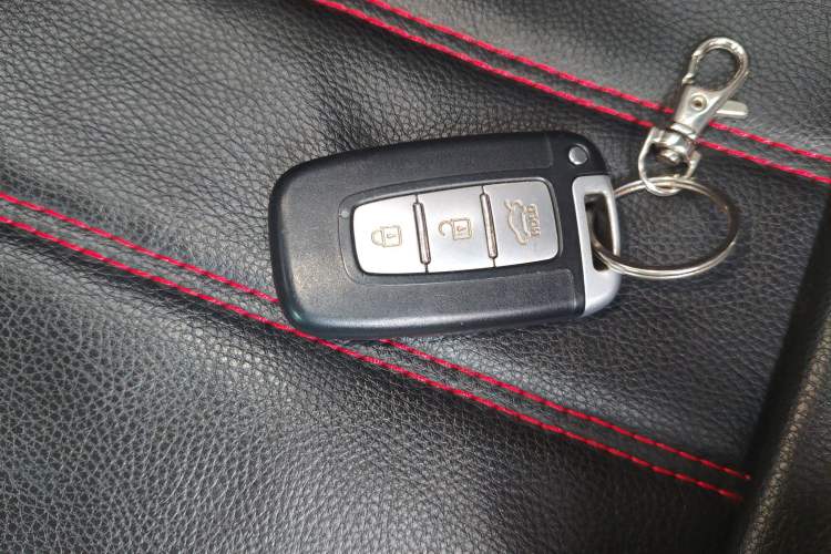 Used Hyundai Elantra (5th Generation / Langdong) 2013 1.6L Automatic Leading Model Vehicle Key